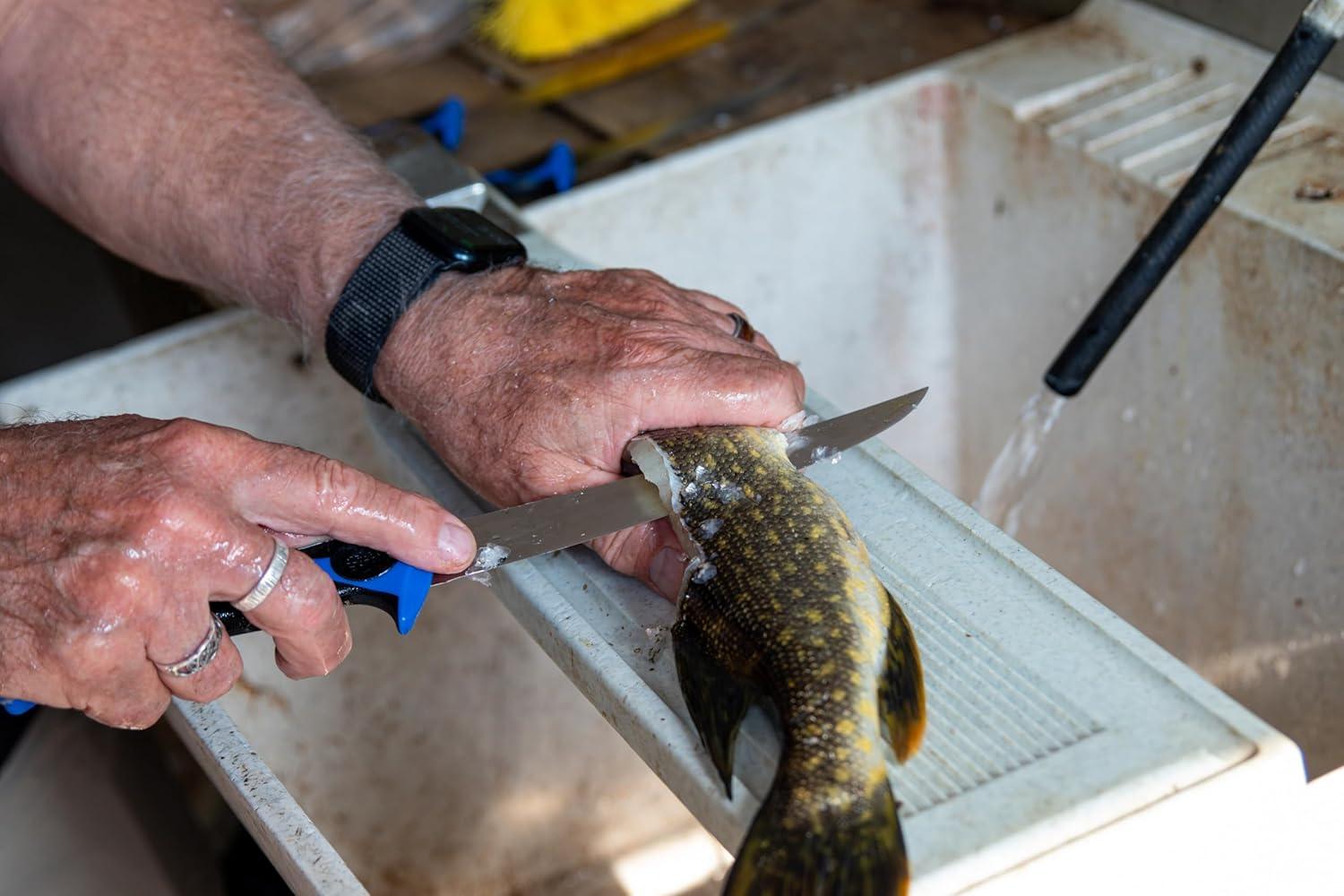 imageOUTDOOR EDGE Fillet Knife Set ReelFlex Pak Features 3 RazorSharp Flexible Fillet Knives 6quot 75quot ampamp 9quot German Stainless Blades NonSlip Handles Sharpener ampamp Hard Case Fishing Gear ampamp EquipmentReelFlex Pak 4Piece Set